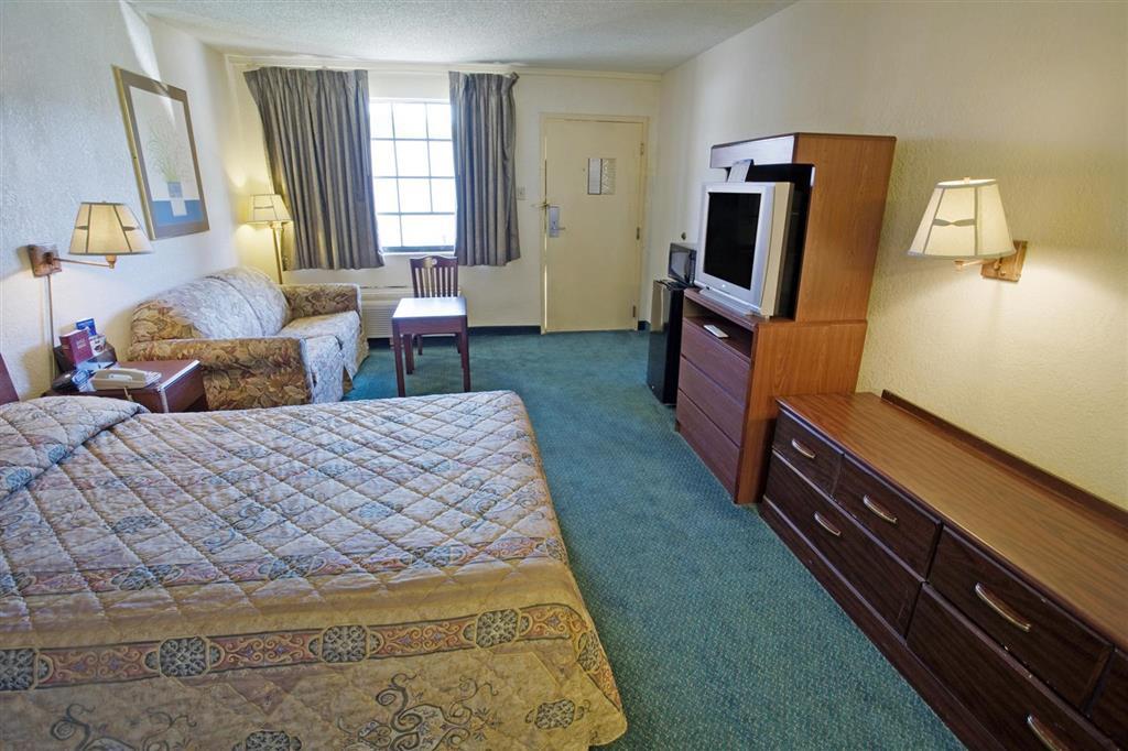 Americas Best Value Inn Richmond South Bellwood Oda fotoğraf