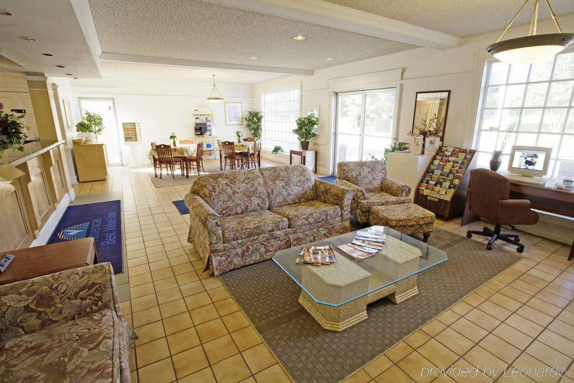Americas Best Value Inn Richmond South Bellwood İç mekan fotoğraf